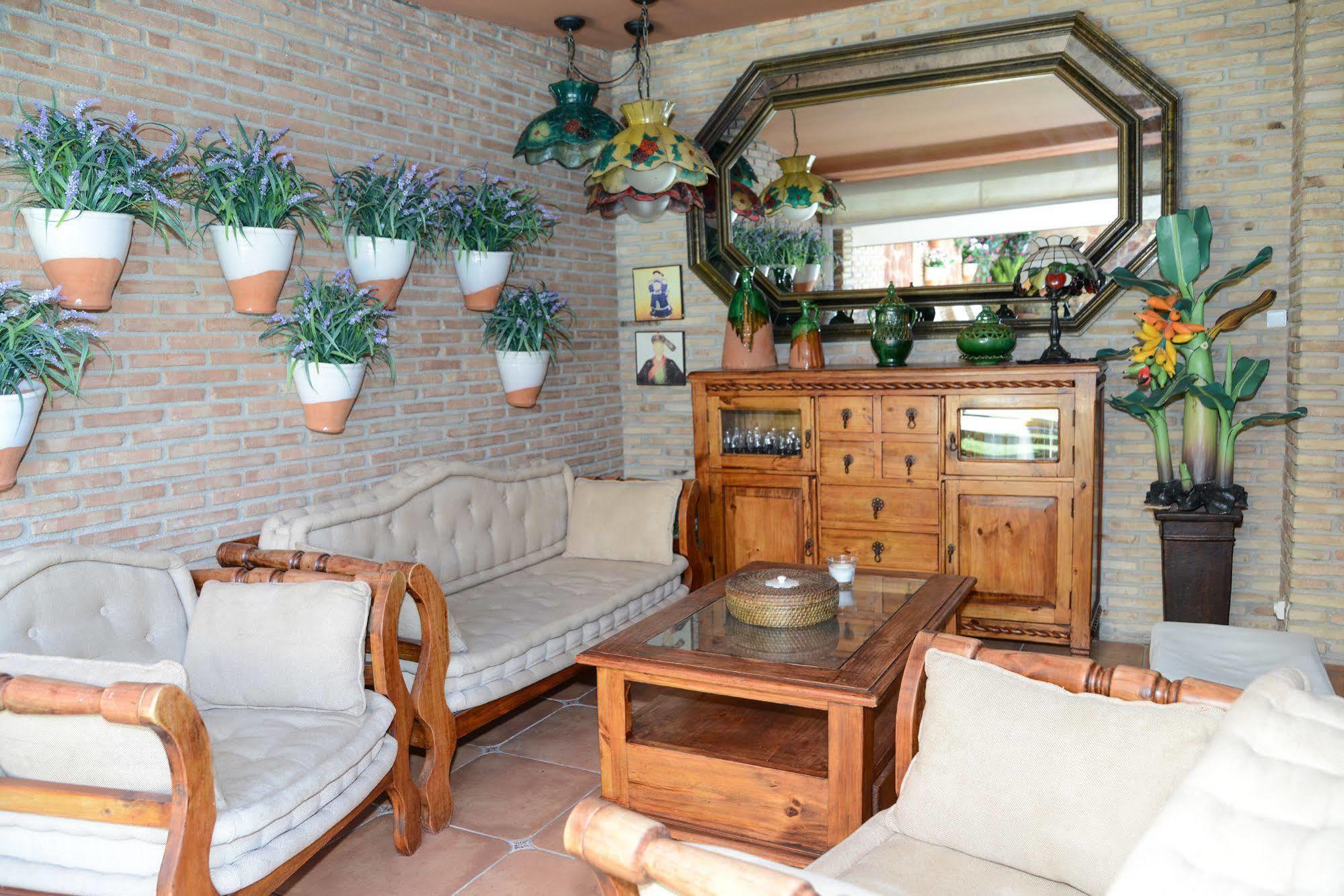 Apartamentos Turisticos Tronca Luxury Granada Exterior photo